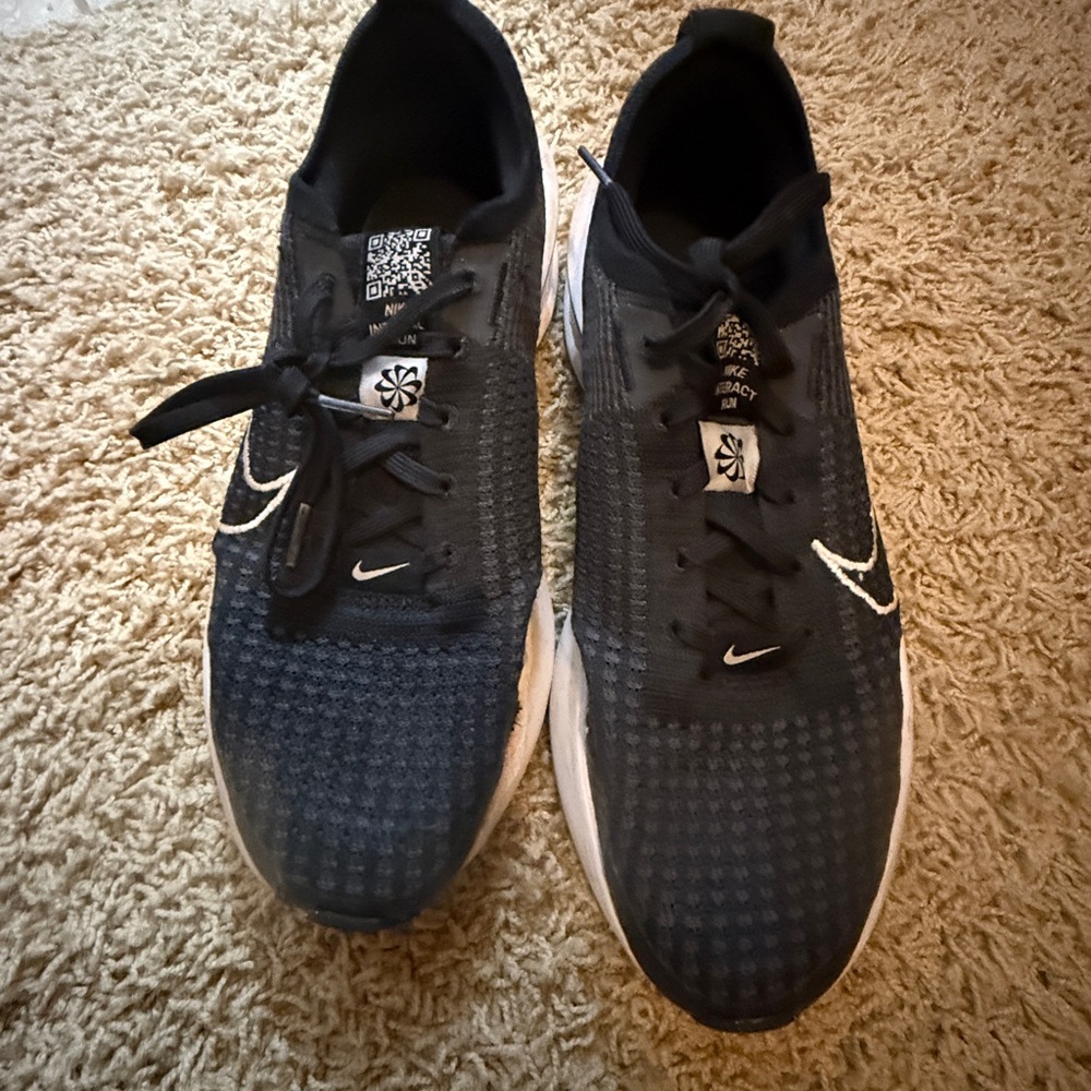 Men's Black Nike Running Shoes size 8.5